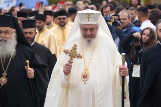 slujba de boboteaza la catedrala patriarhala din bucuresti tinuta de patriarhul daniel 695cc48ee103a