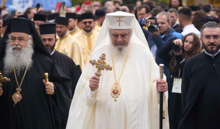 slujba de boboteaza la catedrala patriarhala din bucuresti tinuta de patriarhul daniel 695cc48ee103a