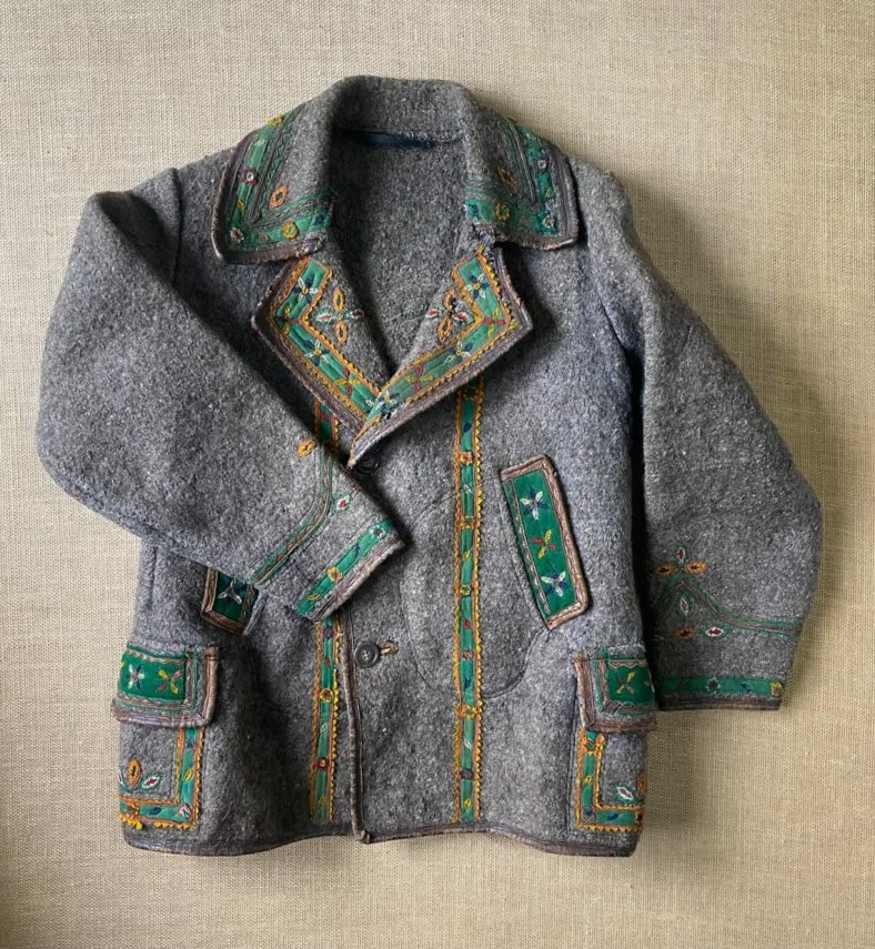 sumanul scurt de pe valea barcaului exponatul saptamanii la muzeul de arta populara constanta 695b83d9a61f7