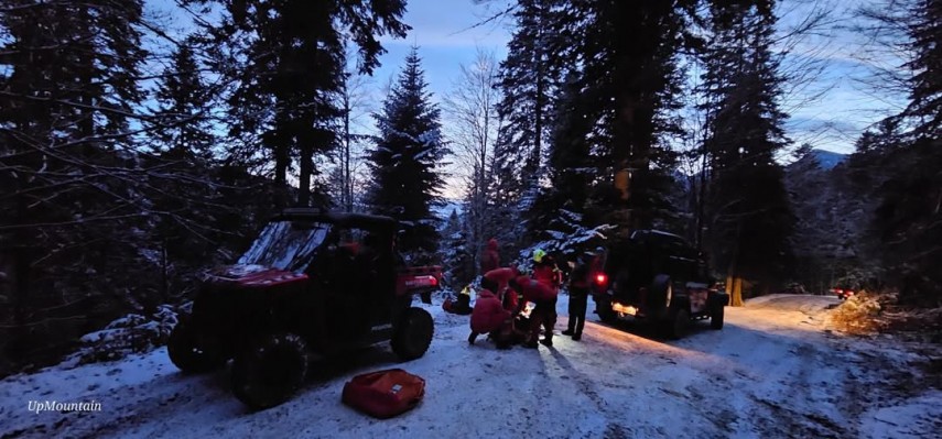 un turist a cazut peste 70 m cu atv ul intr o rapa din muntii baiului salvamontistii chemati in ajutor 6962af215a90b