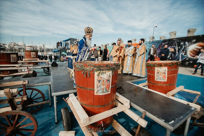 unde va oficia slujbe religioase ips teodosie in perioada bobotezei 695a71d52d842