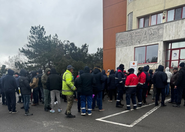 update ce spune compania protest la rafinaria petromidia angajatii cer salarii mai mari 697ca7a545c0e