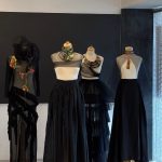 vernisajul expozitiei weartable art to wear pe 20 ianuarie 2026 la centrul jean constantin foto 696d069c5d641