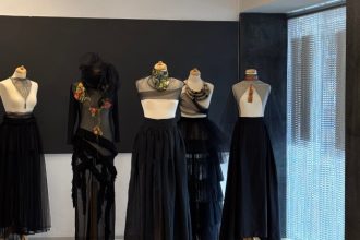 vernisajul expozitiei weartable art to wear pe 20 ianuarie 2026 la centrul jean constantin foto 696d069c5d641