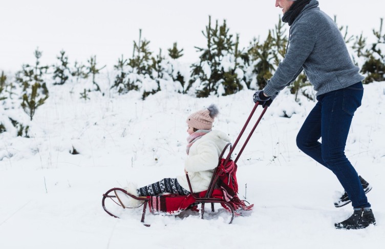 video accident grav la sanius un copil a ajuns la spital dupa ce a fost lovit de o masina 6963e0fdcc3ab