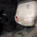 video interventie a jandarmilor la 15c pentru salvarea a 3 persoane 696b8b5ab0b96