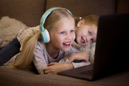 video recomandari esentiale pentru parinti in contextul riscurilor digitale tot mai ridicate 6977095d41344