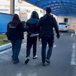 video retinuti de politisti dupa ce au atacat o locuinta si au spart geamurile pe fondul unui conflict mai vechi 695d1f6540db1