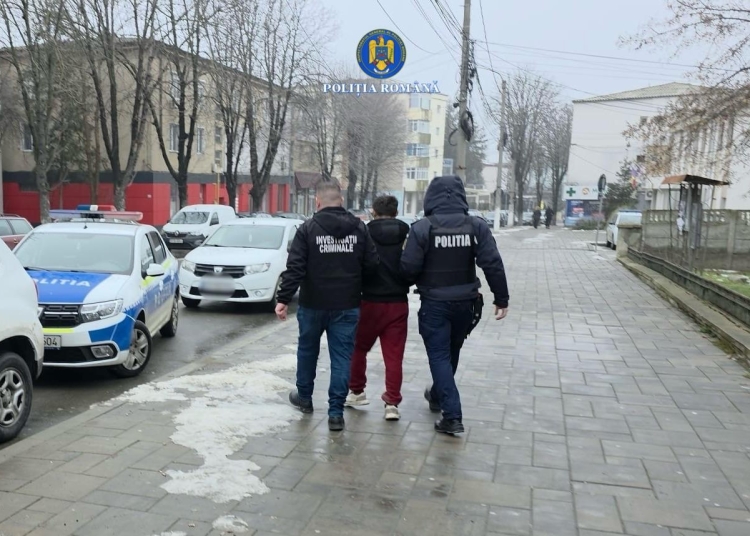 video trei tineri din medgidia dintre care doi minori cercetati pentru furt si talharie unul a fost retinut 697680a601c02