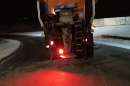 video utilajele de la drumuri judetene au iesit pe traseu se circula in conditii de iarna 6960023ae5ef7