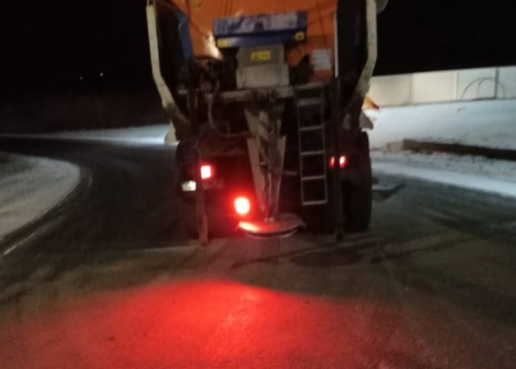 video utilajele de la drumuri judetene au iesit pe traseu se circula in conditii de iarna 6960023ae5ef7