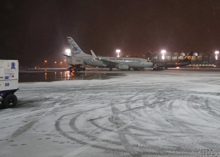 zboruri in conditii de iarna care e situatia pe aeroporturile otopeni si baneasa 69636a221953e