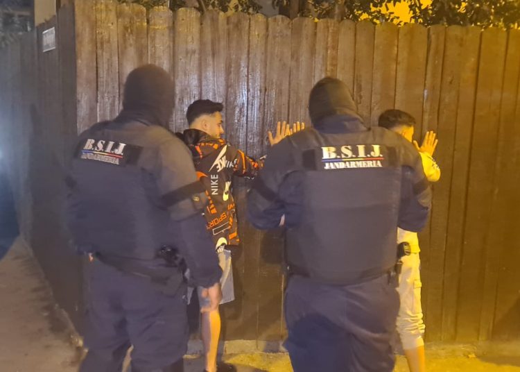 a ajuns la inchisoare dupa ce s a dat in stamba si a facut scandal in public 698c64d897fda