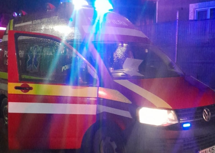 accident rutier in mamaia sat o femeie a intrat cu masina intr un parapet si un contor electric 698c1e7056576