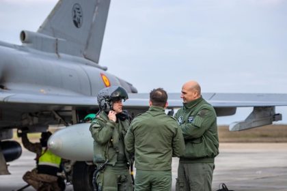 aeronave eurofighter typhoon spaniole au ajuns la mihail kogalniceanu pentru misiuni nato de vigilenta aeriana intarita 6998d5ef538f2