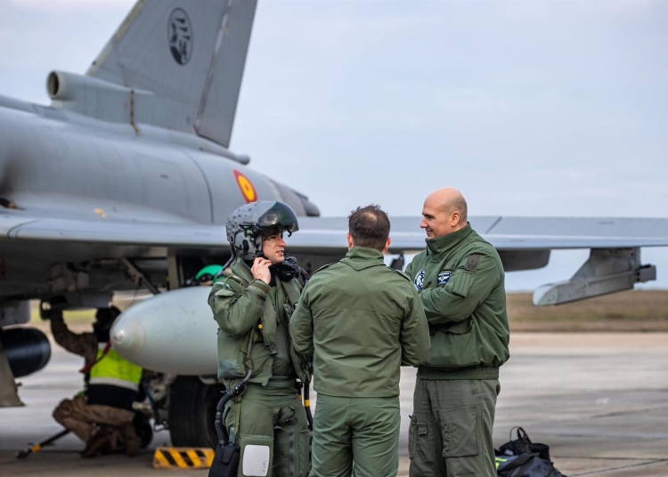 aeronave eurofighter typhoon spaniole au ajuns la mihail kogalniceanu pentru misiuni nato de vigilenta aeriana intarita 6998d5ef538f2