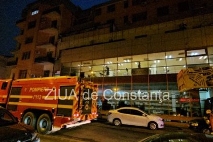 alerta intr un bloc de locuinte de pe strada avram iancu din constanta mai multe echipaje de pompieri chemate in ajutor 698a076b36434