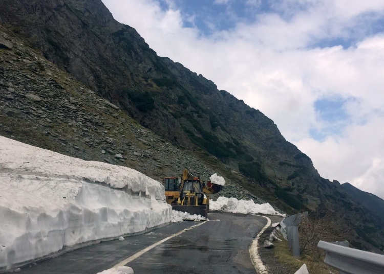 atentie soferi cum se circula pe drumurile nationale si autostrazi a fost inchisa o portiune din transfagarasan 698443884ce89