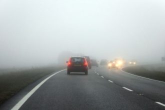 atentie soferi se circula in conditii de ceata pe mai multe artere rutiere la nivel national 699bf77715b06