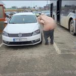 civilizatie reactia unui constantean cand i s a atras atentia ca a parcat in statia de autobuz 69887e4bb307f