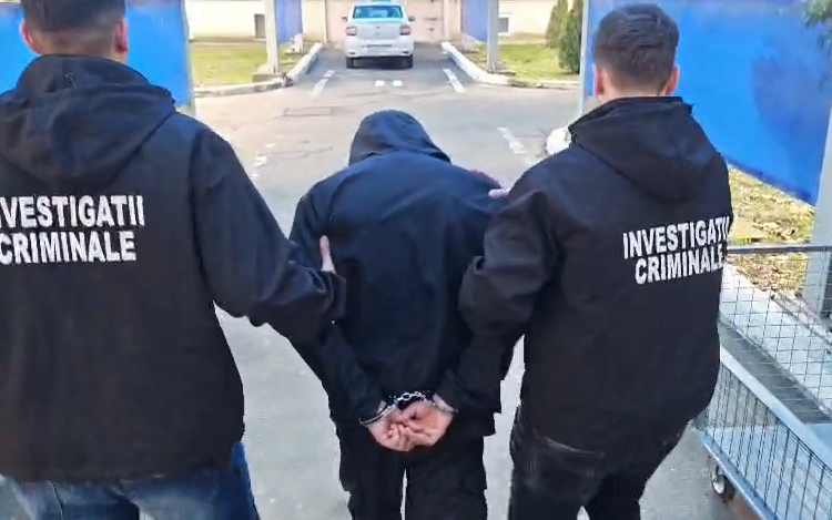 cocaina el este tanarul prins in flagrant langa un liceu din constanta 69906e239d283