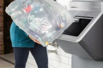 copil de 2 ani lovit de masina pe soseaua mangaliei mama recicla sticle 699d964cf1f45