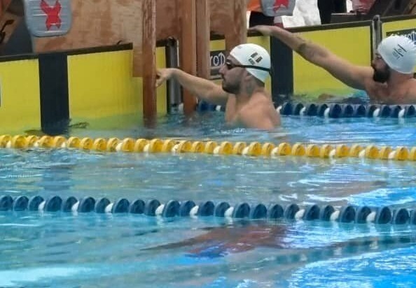 cristian tranulea se retrage de la campionatul european de ice swimming din cauza unei accidentari vine acasa cu o medalie de argint 69846db5d0d05