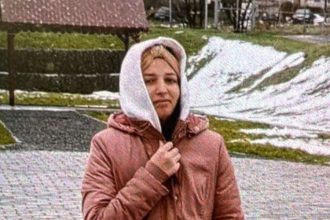 daca vedeti aceasta minora din medgidia sunati la 112 699ac235e4a5c