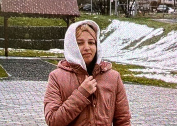 daca vedeti aceasta minora din medgidia sunati la 112 699ac235e4a5c