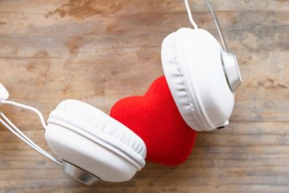 de la slagarele nostalgice la cele mai noi hituri de valentines day 69904ad50f1e5