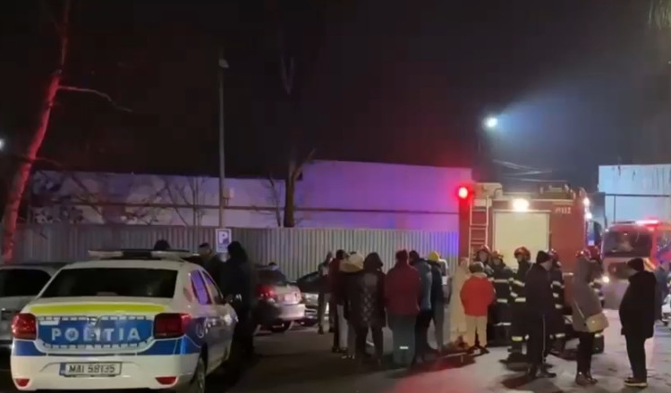 explozie intr un bloc din chitila doi raniti si 40 de locatari evacuati in toiul noptii 6986f48c4f952