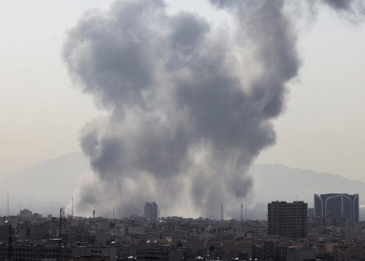 explozii in mai multe state din orientul mijlociu emiratele arabe unite au inchis spatiul aerian 69a2e3547a589