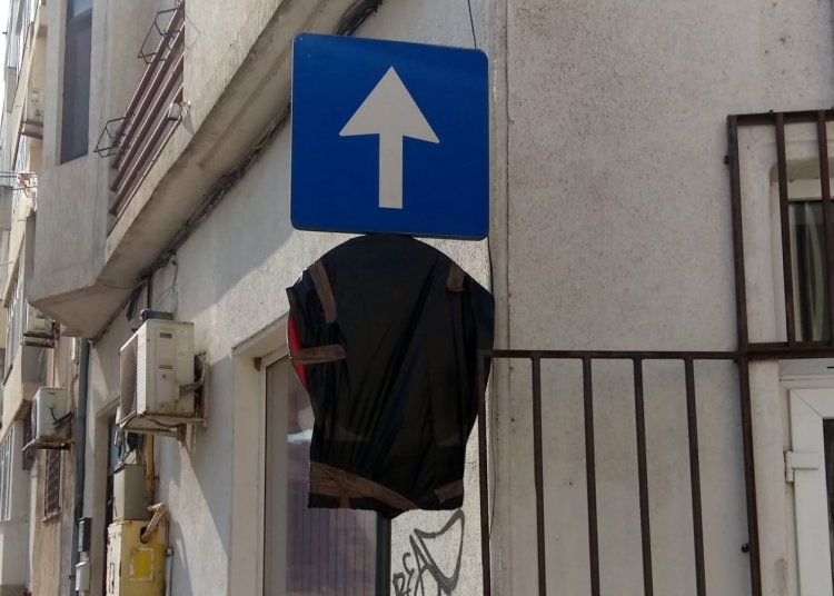 foto vechiul regulament din zona peninsulara a fost anulat definitiv in 2023 dar indicatoarele care interzic accesul au ramas pe pozitii 699e4d8e45bbe