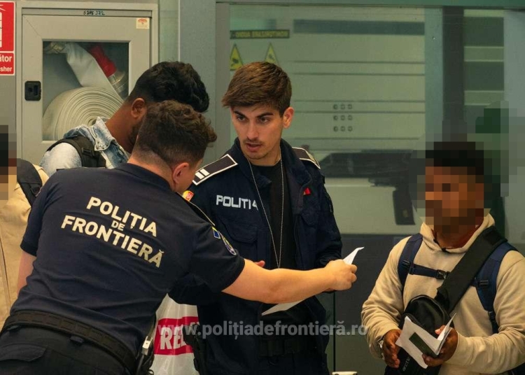 frontiera politistii au confiscat bunuri in valoare de aproximativ 173 100 lei in ultimele 24 de ore 698990867b5ed