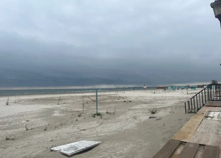 galerie foto in atentia operatorilor economici incep licitatiile pentru plajele din navodari 6984c8e522b8c