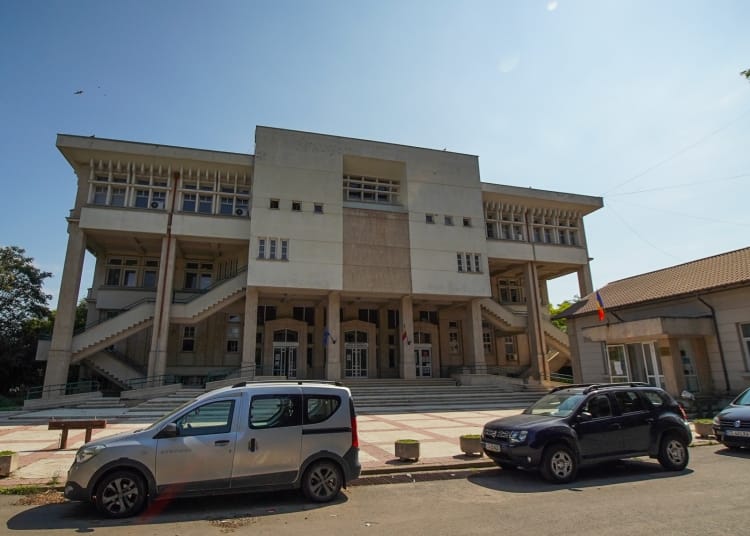 george dumitru lanseaza romanul autobiografic tot ce ramane la biblioteca judeteana constanta 6982493eb77ee