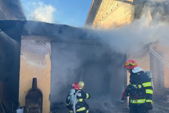 incendiu la o casa din cartierul km 5 69889a6b6033e
