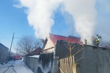 incendiu la o casa din cuza voda o persoana a fost transportata la spital 6996b89757819