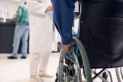 indemnizatie lunara pentru persoanele cu handicap grav cu asistent personal 699302a99185e