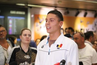 inotatorul david popovici ales cel mai bun sportiv din balcani in 2025 699356cfa9c68