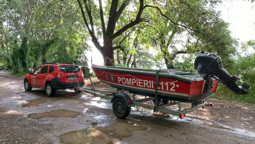 interventie de urgenta a pompierilor in judetul alba barbat cautat intr un lac artificial 6994202c2c42c