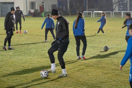 junioarele under 15 antrenament alaturi de baietii de la prima echipa momente speciale galerie foto 6996e1d716e24