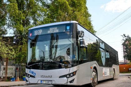 liniile 44 si 51 ale ct bus circula pe traseu deviat din cauza unor lucrari de asfaltare 698c8ac971d72