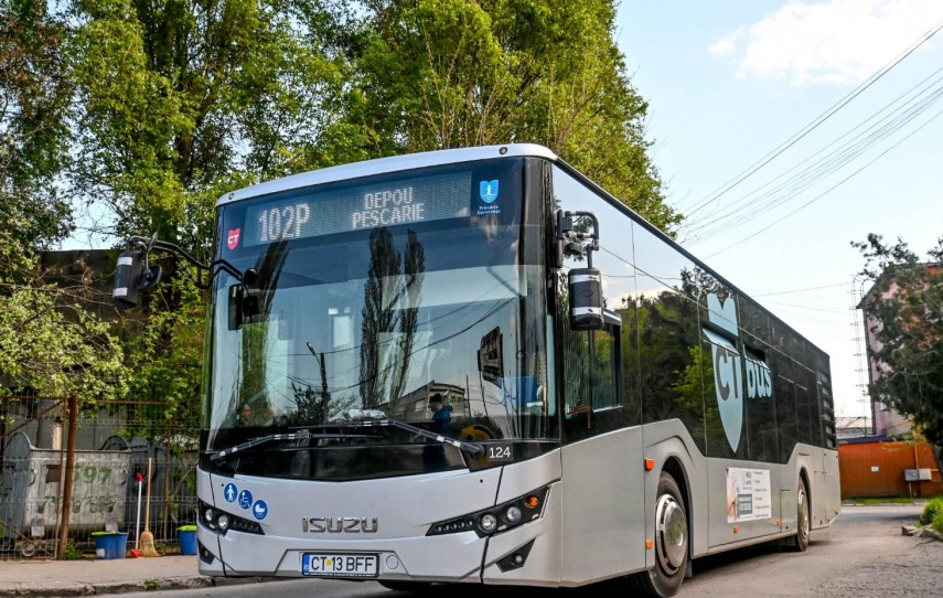 liniile 44 si 51 ale ct bus circula pe traseu deviat din cauza unor lucrari de asfaltare 698c8ac971d72