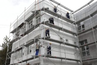 lucrarile de reabilitare la scolile gimnaziale nr 6 si nr 10 din constanta sunt in plina desfasurare 699ffce7ba019