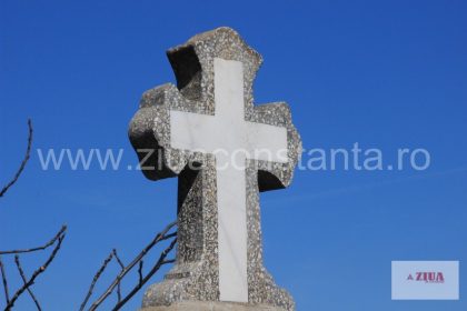 mai multe morminte au fost profanate in cimitirul din localitatea cuza voda judetul constanta 6991d0cce6904