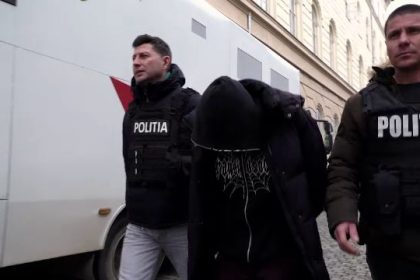 mama baiatului de 13 ani de timis acuzat de crima ma tem de revolta oamenilor nu este vina mea ca nu exista lege 697f9f33738d7