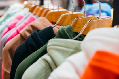 noi masuri pentru a preveni distrugerea hainelor si incaltamintei nevandute 6989dd3769ca7