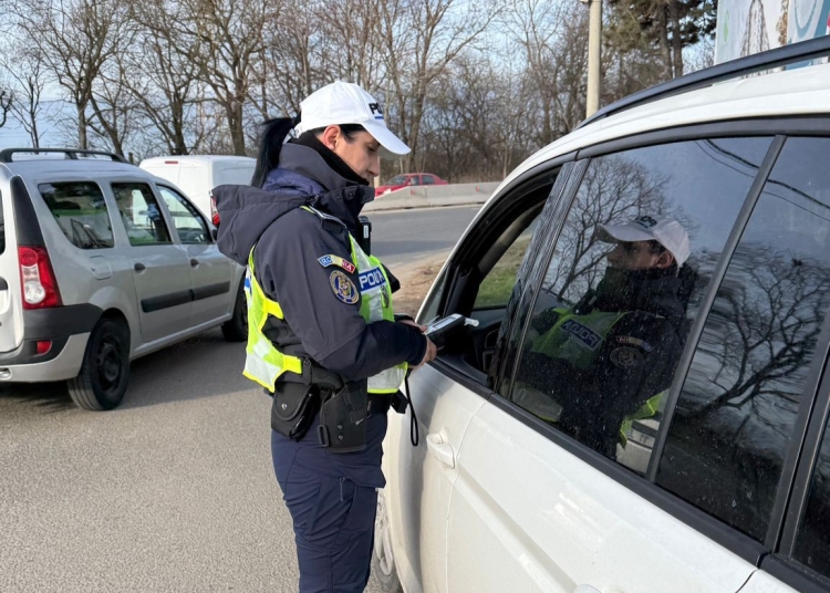 peste 100 de persoane legitimate de politisti in mangalia in urma unui control 6991b8cd8b1f9