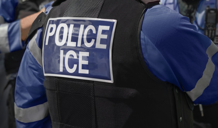 peste 120 de romani pe lista departamentului de imigrare si control vamal al sua 698de06bcbbda